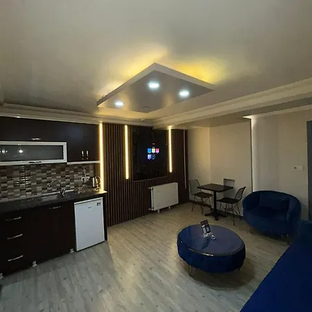 Sara Aparthotel *