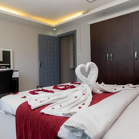 Sara Suit Aparthotel